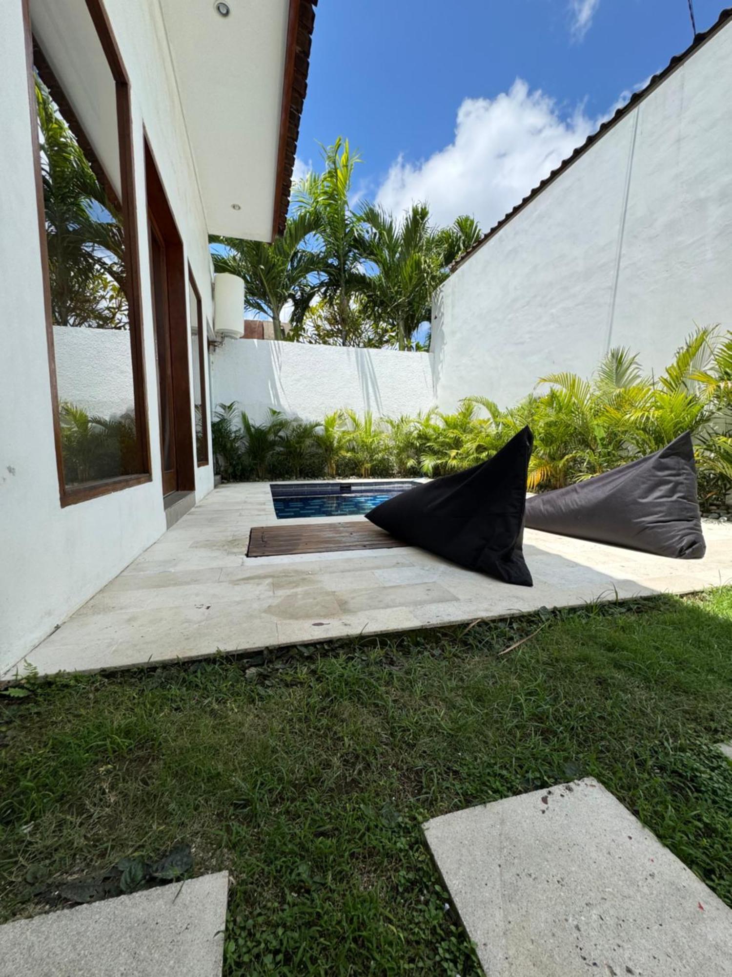 Kiki Village Bathtub Canggu Kültér fotó